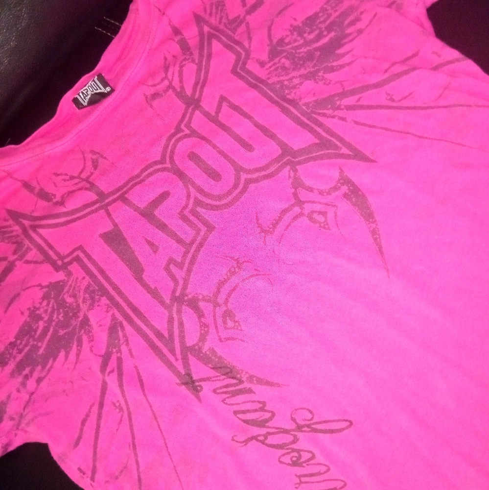 Pink TAPOUT t-shirt - Picture 3 of 3